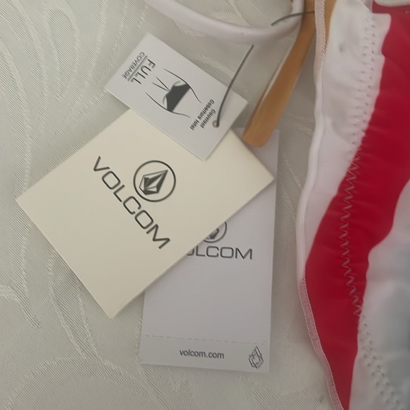 NWT - Volcom Stripped Bikini Bottom with side ties. Size: Medium. - Picture 3 of 4